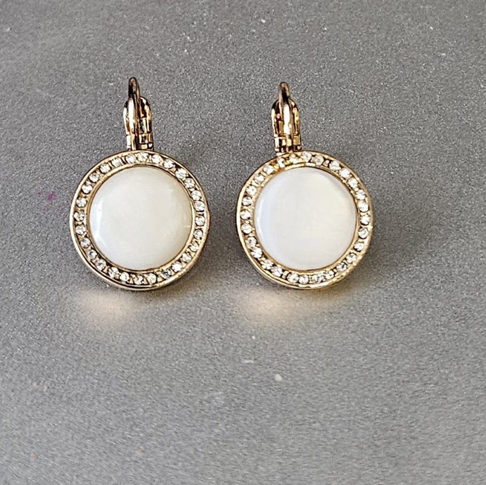 Gold Tone Halo with Mother-of-Pearl Center Drop Earrings ~ NIP